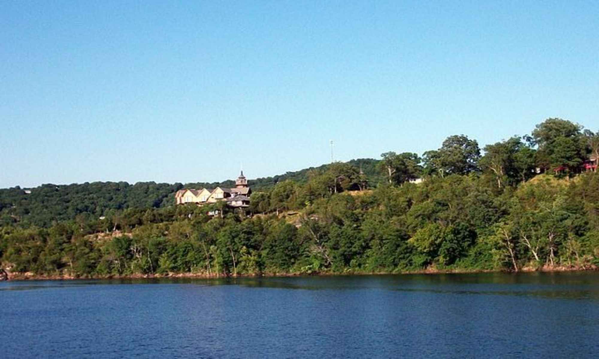 Beaver, AR Fishing: Scenic Fishing in a Riverside Town